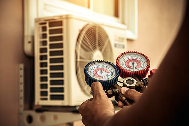 Professional Hvac Installation technician working in Riverside, ID